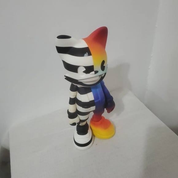 Superplastic Janky Lil' Helper Cross Faded Figure - Picture 5 of 5